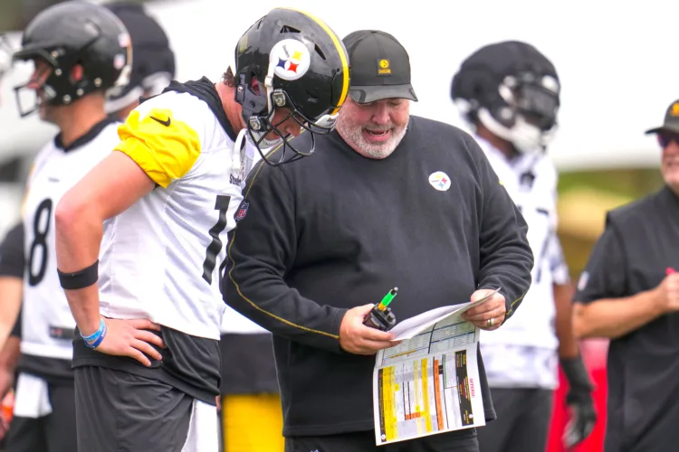 Steelers plan to return to Latrobe, B1